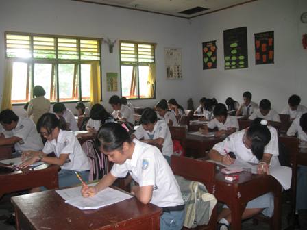 'Pernikahan Dini' Jungkalkan Nasib Puluhan Siswa