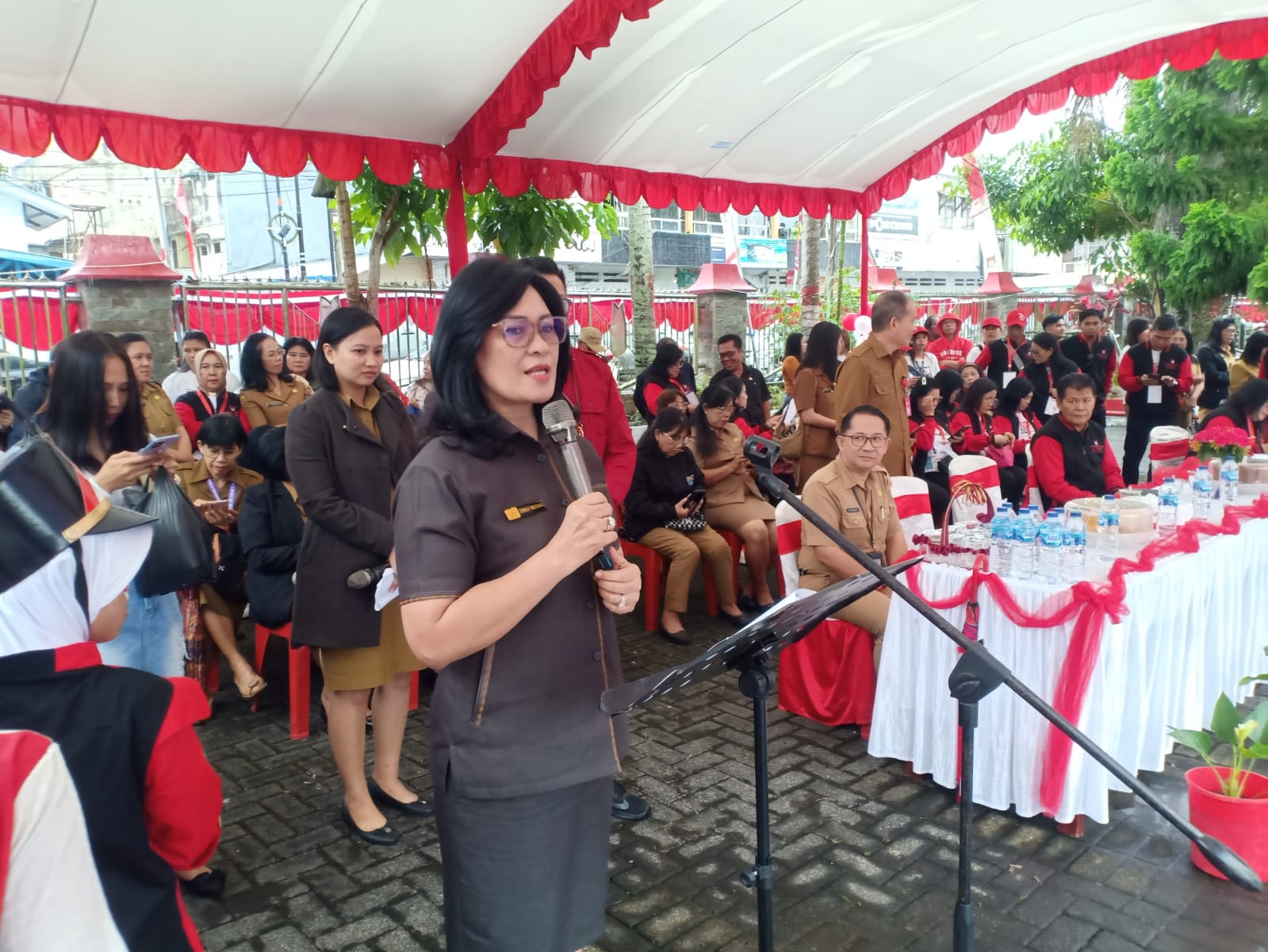 Jelang HUT Kemerdekaan RI Ke-79, Sekda Minahasa Lynda Watania Buka Kegiatan Lomba Drum Band 