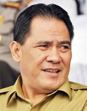 Karouwan: Di Minahasa, Rakyat Kaya Birokrat Miskin