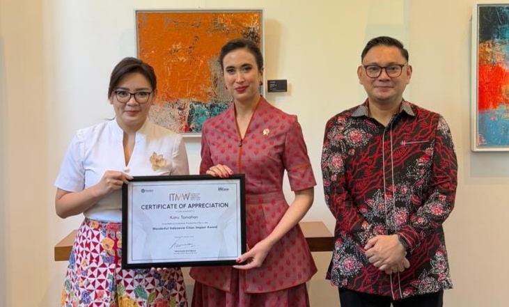 Tomohon Terima Penghargaan Pariwisata