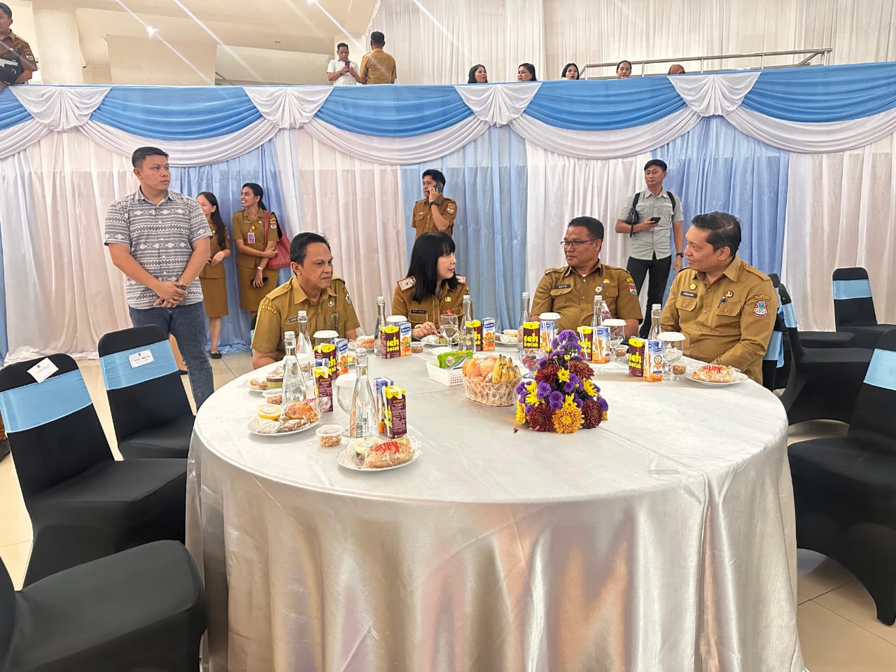 Sekda Roring Ikuti Rakor Pemprov Bersama Pemkab dan Pemkot 