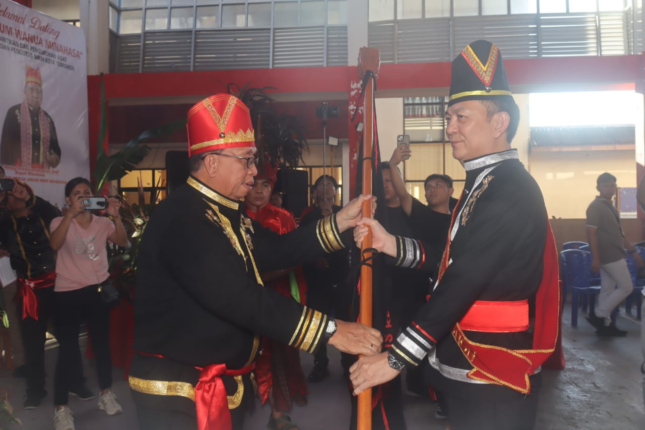 Caroll Senduk Ketua MKM Tomohon