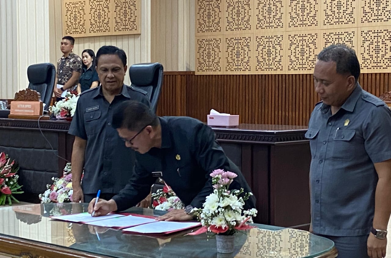 Pjs Wali Kota Kaligis Teken MOU KUA-PPAS Tomohon 2025