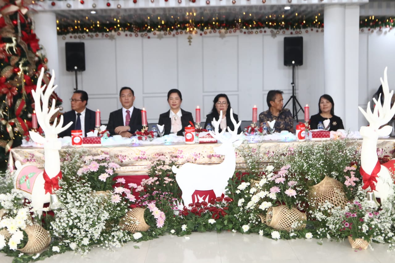 Rayakan Natal 2024, Keluarga Senduk-Karundeng Gelar Open House
