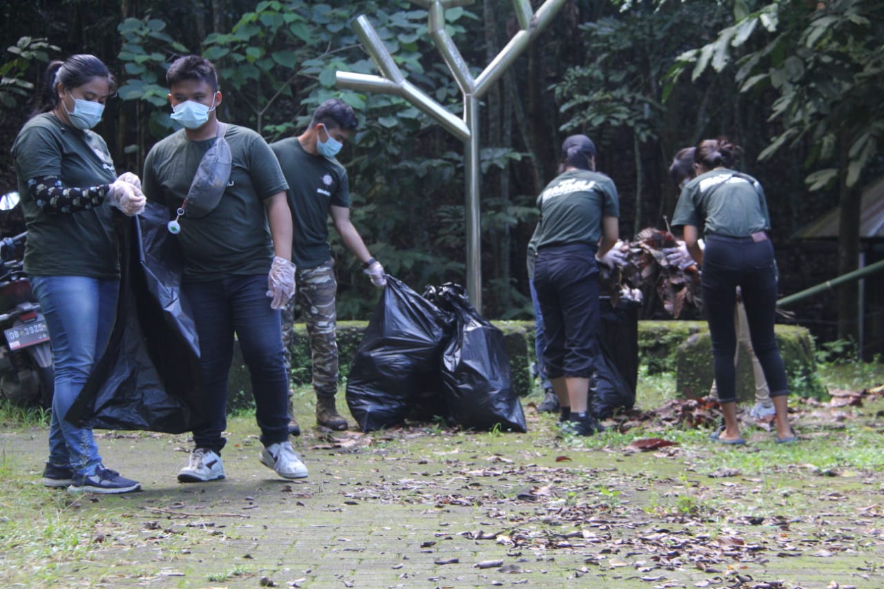 Peduli Lingkungan di Minut, KPA BMMU Bersihkan Hutan Kenangan