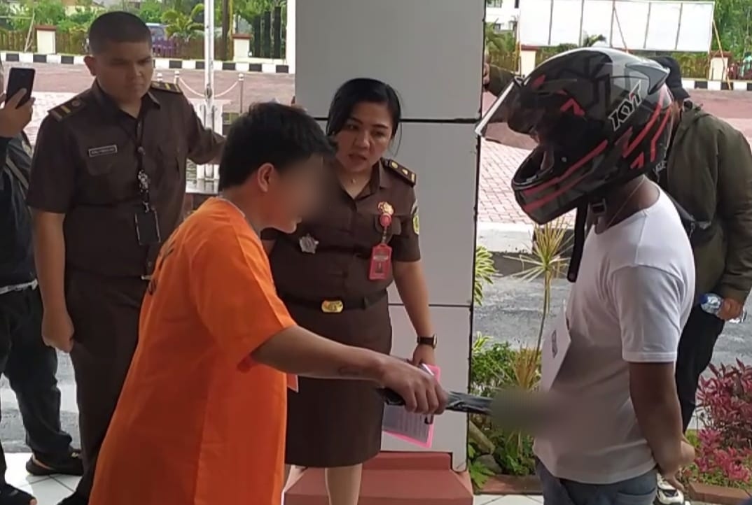 Polres Tomohon Merekonstruksi Peristiwa Pembunuhan Diego Piyoh